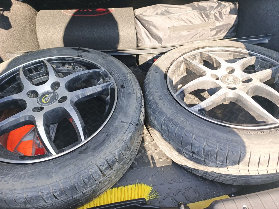 Продам летнюю резину с дисками