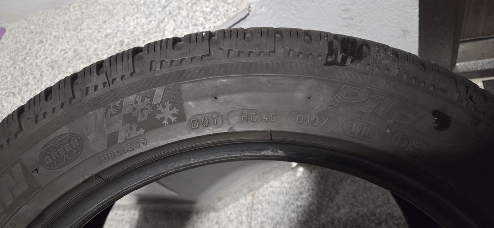Vand anvelope / cauciucuri iarna 235/45/R17