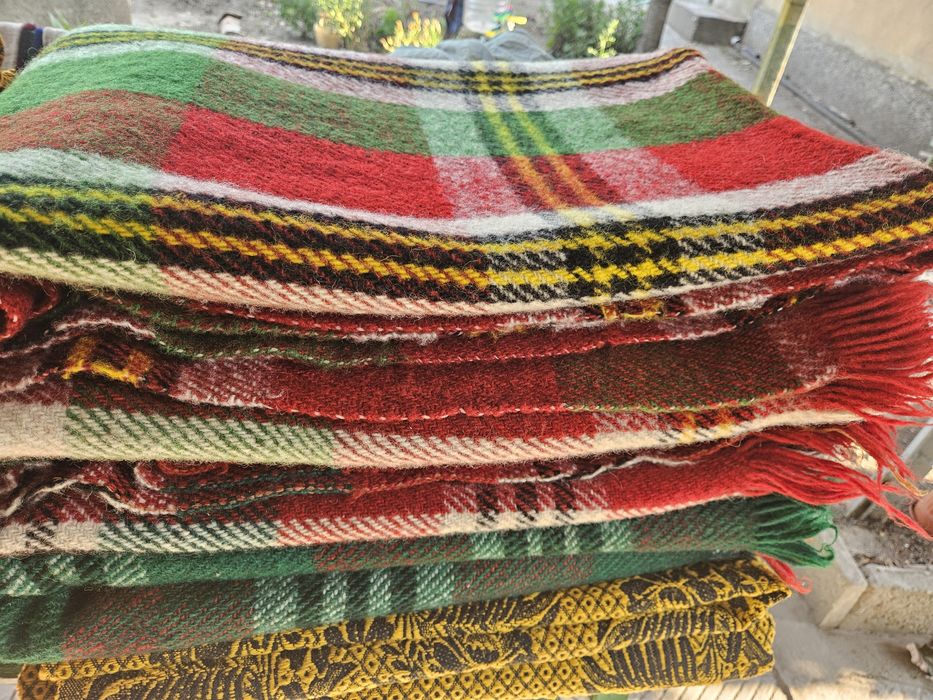 Вълнени родопски одеяла