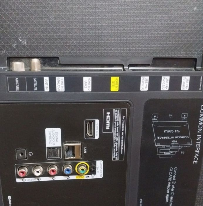 Большой смарт телевизор Samsung 122см.