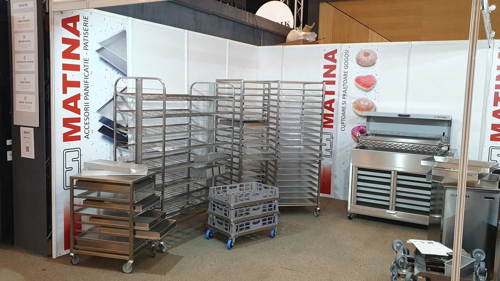Carucior Nou si 20 tavi Noi 60x40cm pentru patiserie