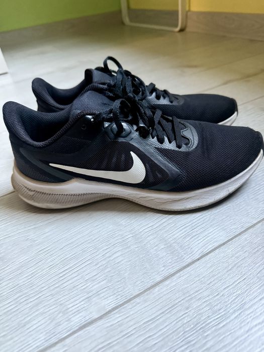 Дамски маратонки Nike