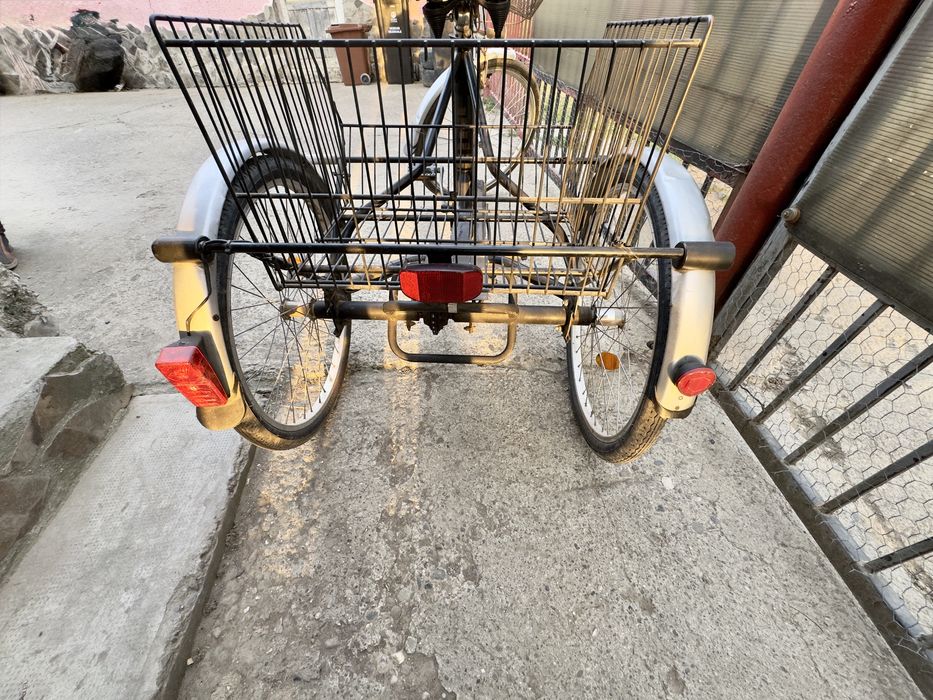 Tricicleta MIFA de vanzare.