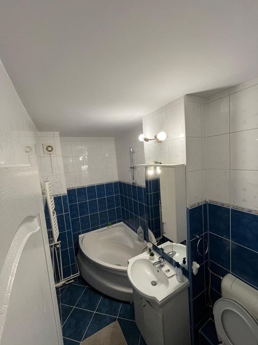 Închirierz apartament 3 camere decomandat