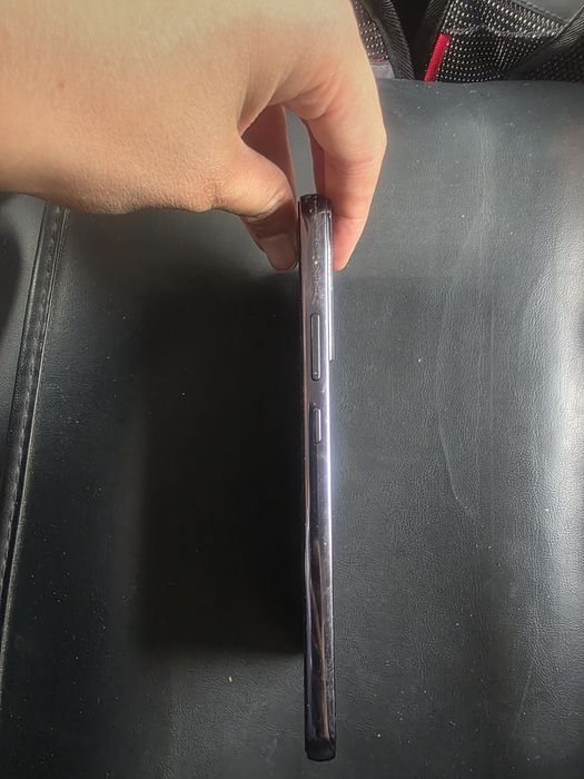 Продаю Samsung S22+