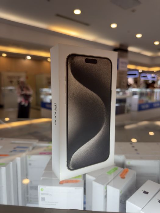 iPhone 15 pro Max 256 Titan