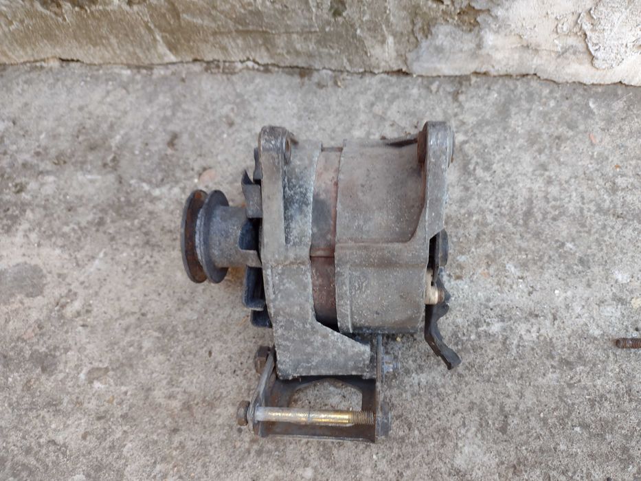 Алтернатор BMW E36 E30 318 бензин