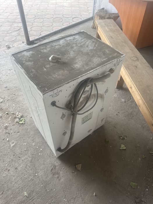 Отдам стиральную машинку