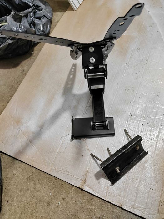 Кронштейн телевизора поворотный