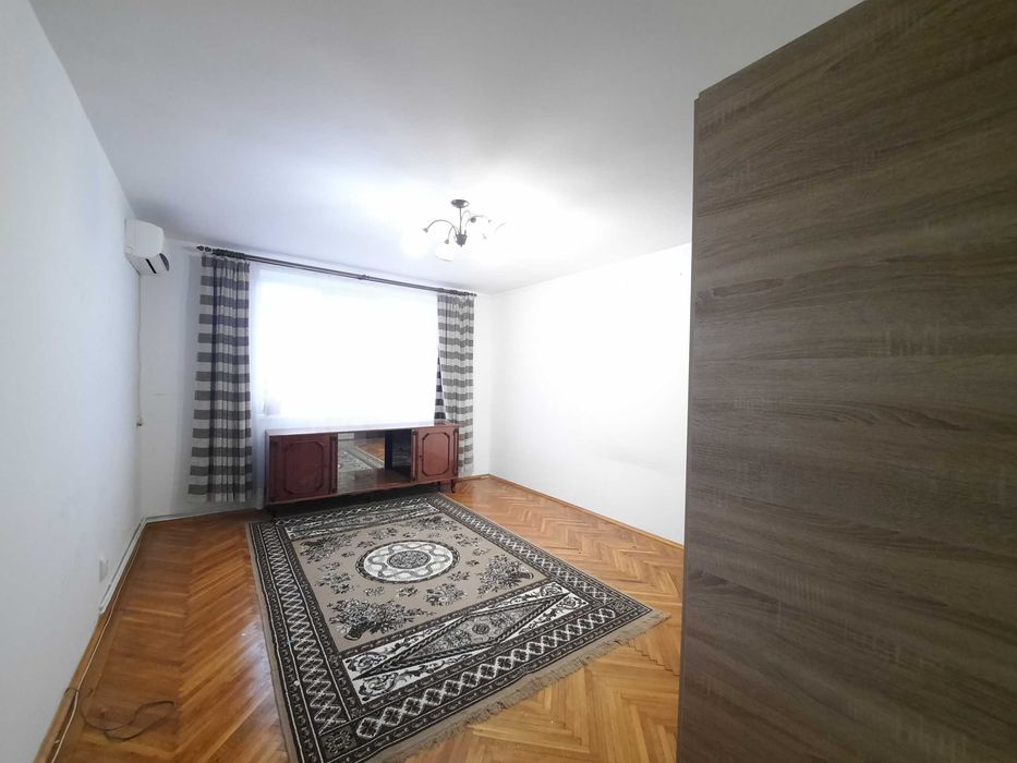 Inchiriez apartament 3 camere - et.3 - Mihai Viteazu - View 2