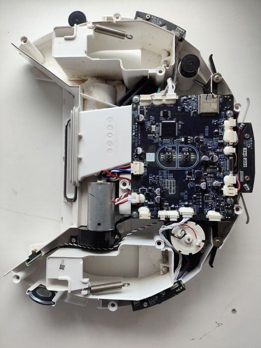 Робот пылесос Xiaomi E10 на запчасти