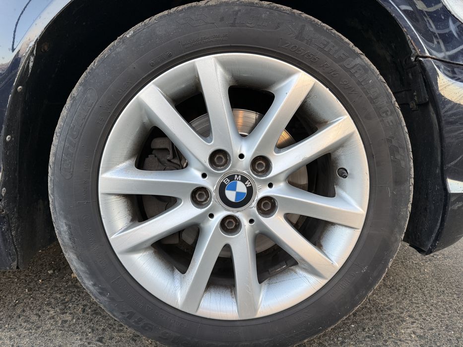 Vand jante BMW Style 136 R16 5x120 7J et 47 cu anvelope 205/55 R16