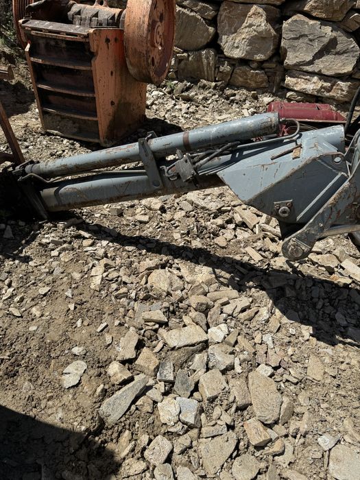 Кран за камиьон///трупарски