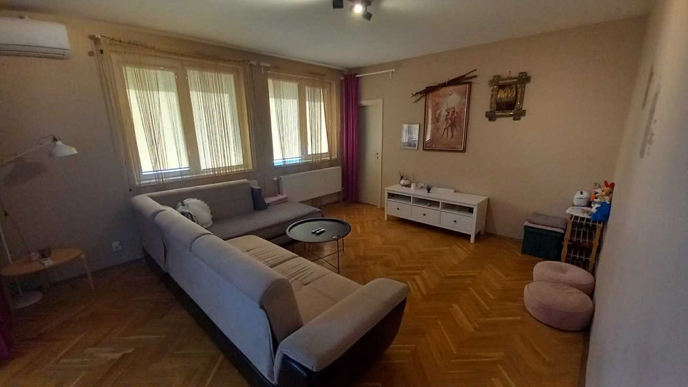 Тристаен разширен апартамент 110 кв.м на ул. "Паркова"