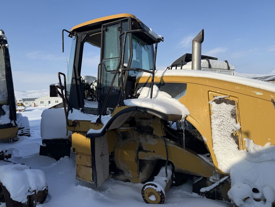 CAT раскулаченные эксковаторы по запчастям