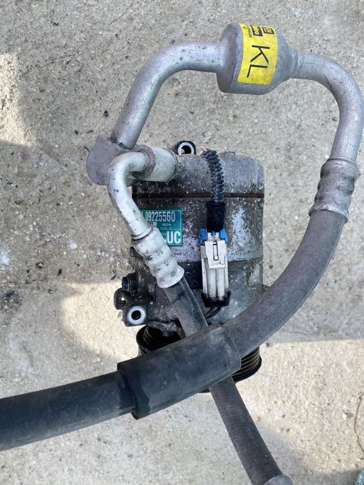 Компресор Климатик/Opel Signum 2.2i Ecotec/155HP/Сигнум