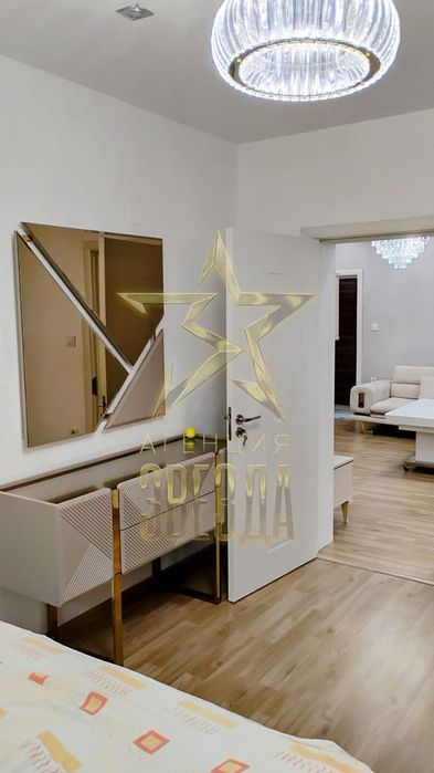 **Апартамент с три стаи в сърцето на града!**