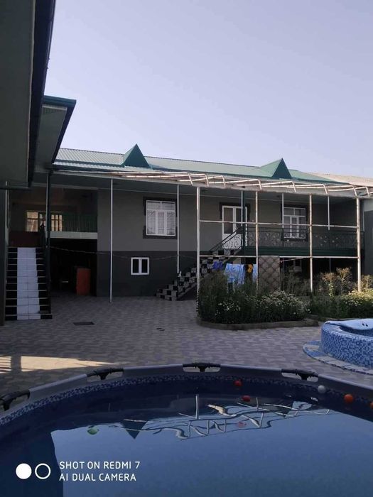 Ховли уй сотилади