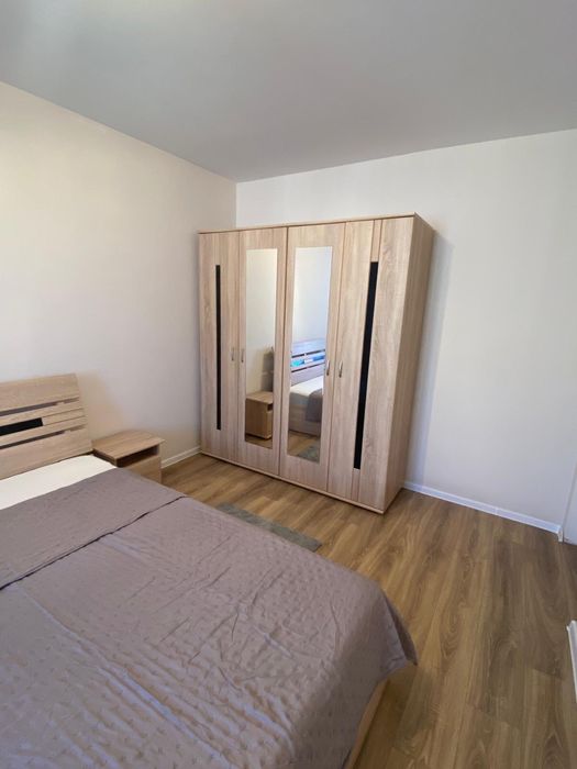 Inchiriez apartament Floresti cu parcare