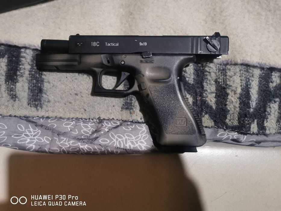 Glock 18c WE airsoft