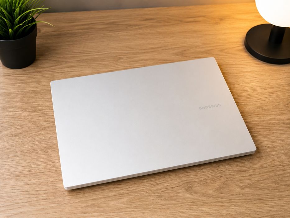 Samsung Core i5 11-avlod | 8GB RAM | SSD 256GB + HDD 512GB