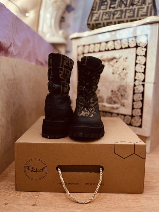 Продаю обувь и сумку от Fendi
