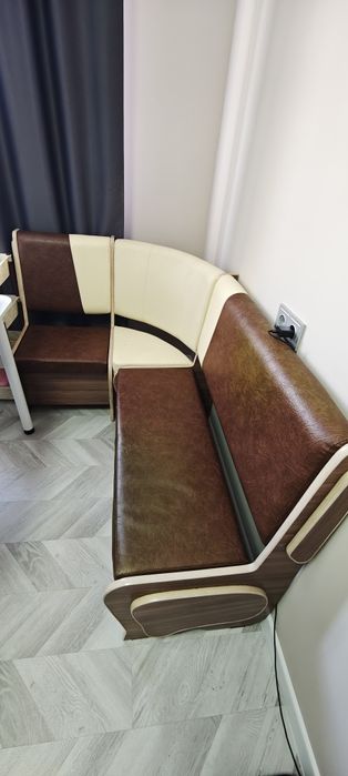 Продам обеденную зону