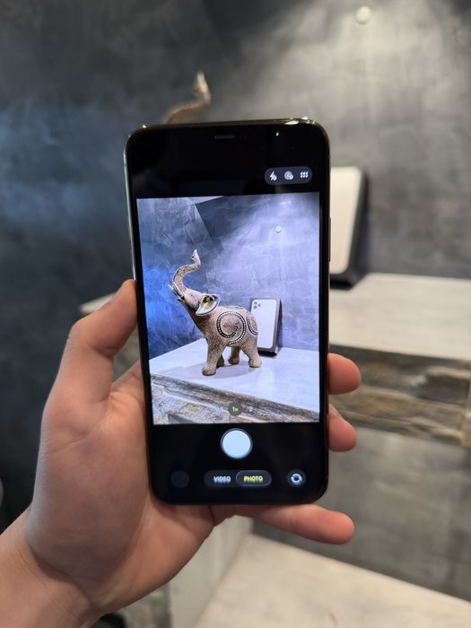 КАТО ЧИСТО НОВ Iphone 11 Pro Max 256 GB