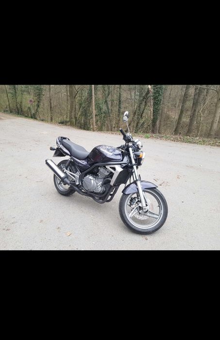 Kawasaki er 5    din 2002