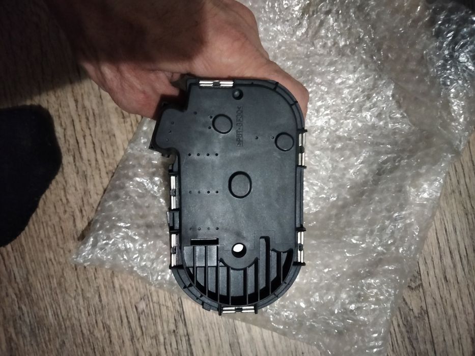 Продам дросельную заслонку