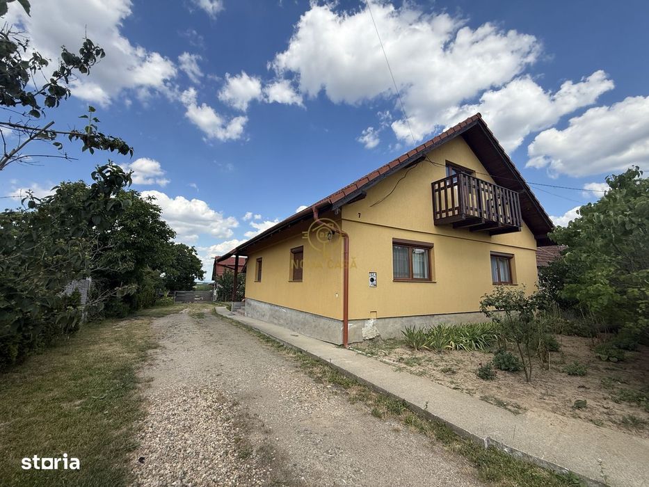 De vanzare Casa cu 4 camere si teren de 4.839mp/Utilata/Mobilata