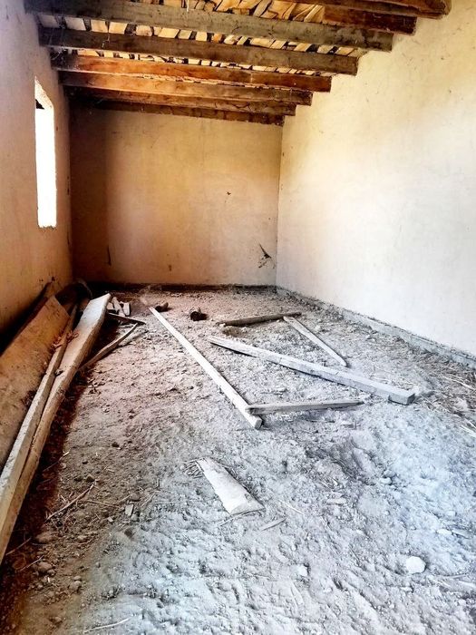 Чархин Посгаи Балхиён маҳалласи ховли сотилади