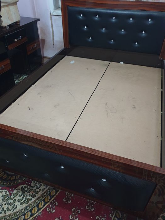 Krovat katta sotiladi