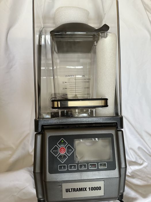 Блендер Benchstar KS-10000 Pro.