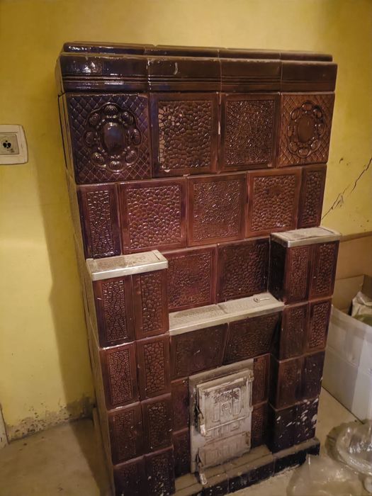 Vând 2 sobă teracotă  stare bună 200 ron / bucata.Preț negociabil