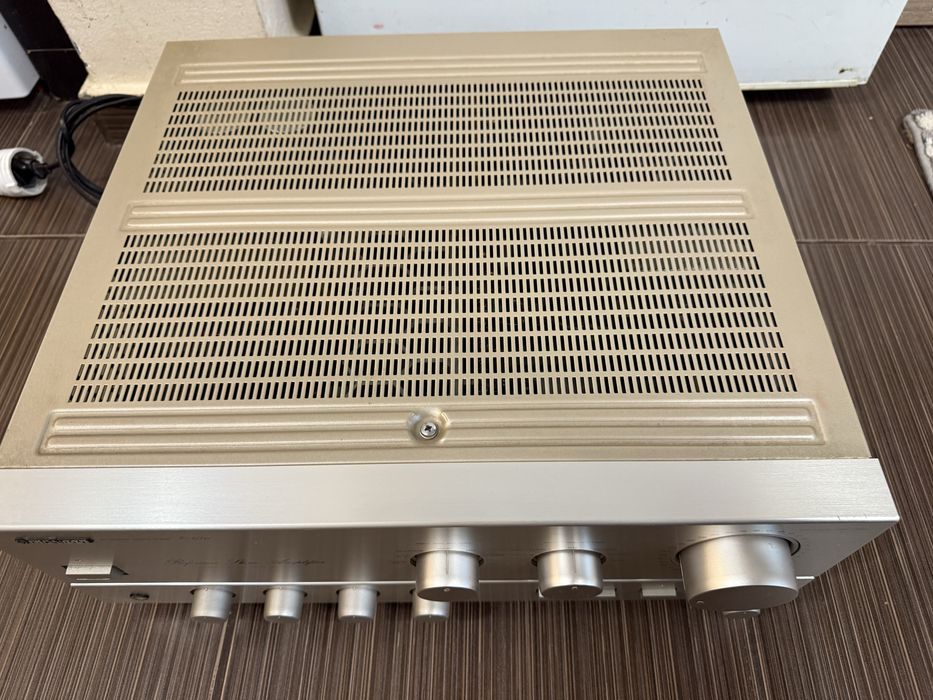 Pioneer A-676 Стерео усилвател