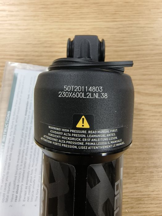 Нов заден шок ROCKSHOX DЕLUXE SELECT+RT 230X60 DebonAir захват две уши