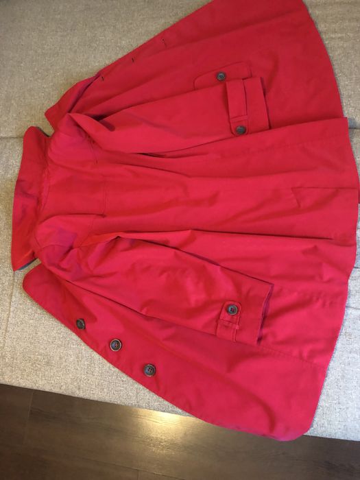 Trenci George marimea 44 in stare foarte bună