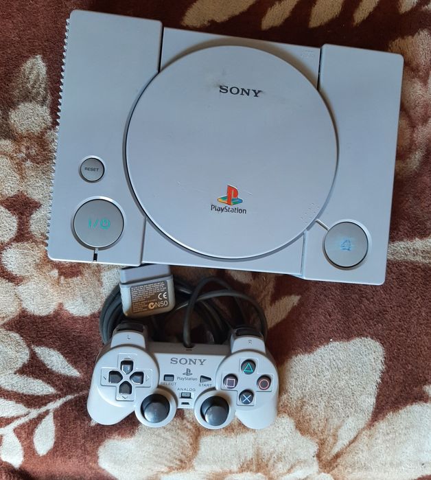 Vând Playstation one 1 în stare bună ps1