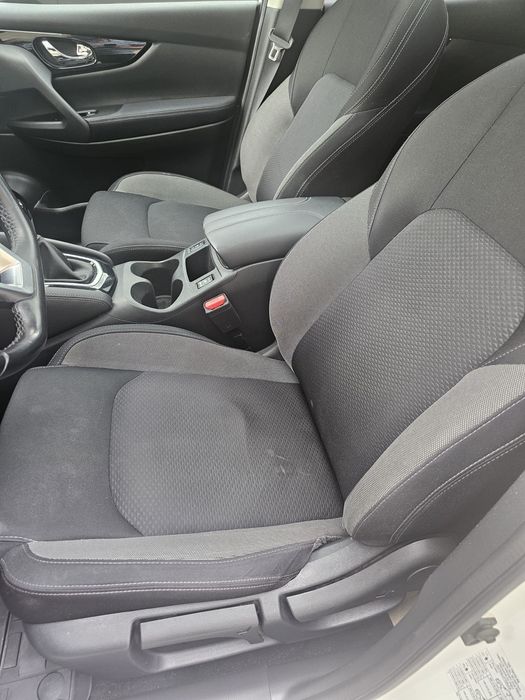 Nisan Qashqai Teknaan2020 motor 17dci Euro 6 automat 4x4 Alb metalizat