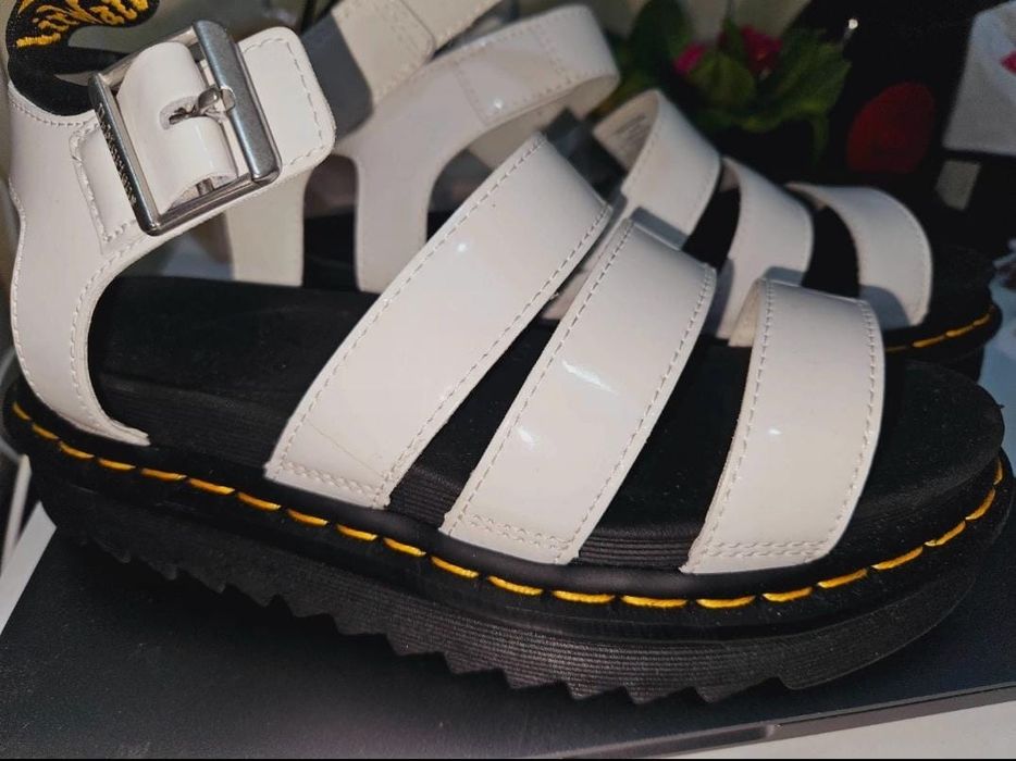 Sandale Dr Martens