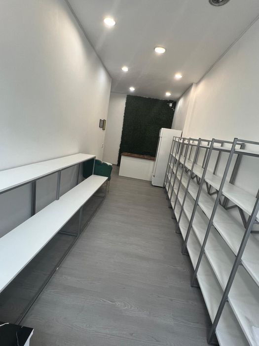 Vand rafruri metalice cu polite de lemn
