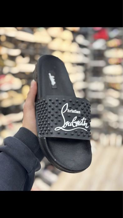 Papuci louboutin