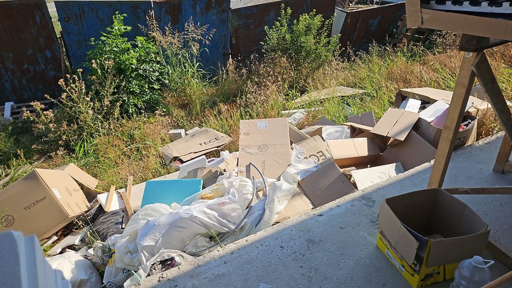 Transport gunoi moloz debarasari locuințe