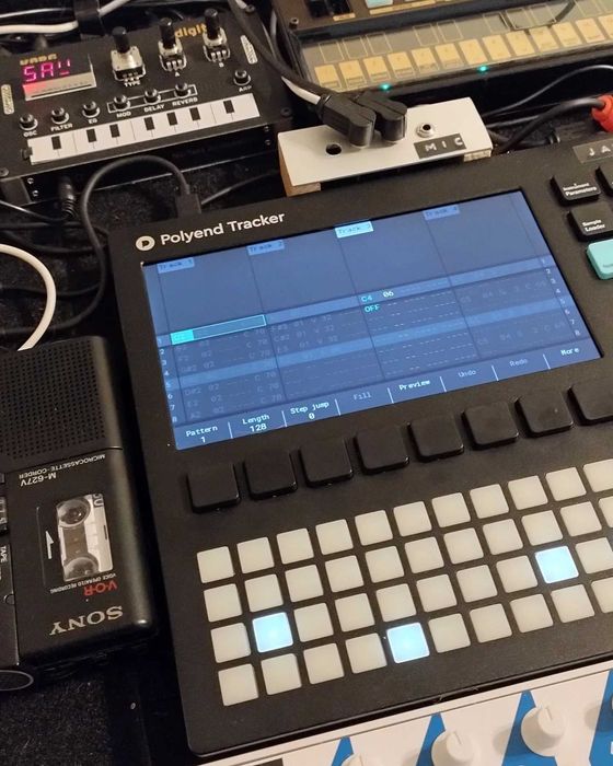 Polyend Tracker Sampler/Groovebox