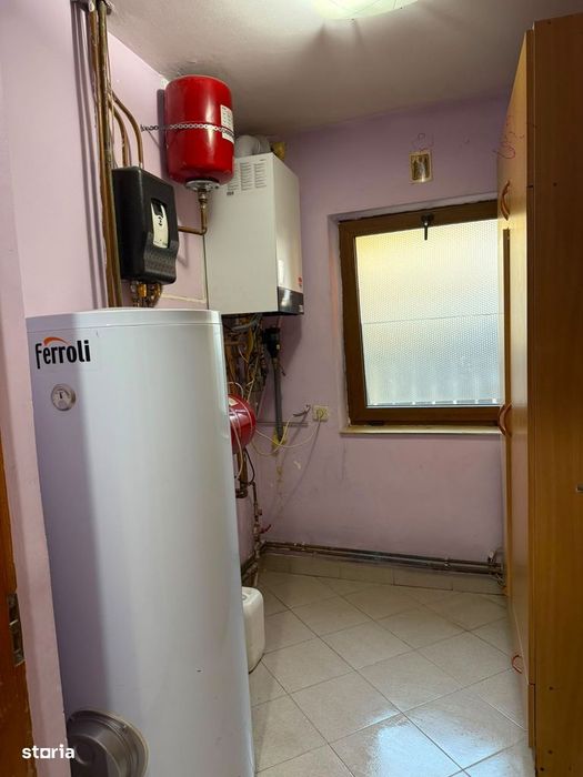 Proprietar vand casa aproape de centrul orașului Onesti