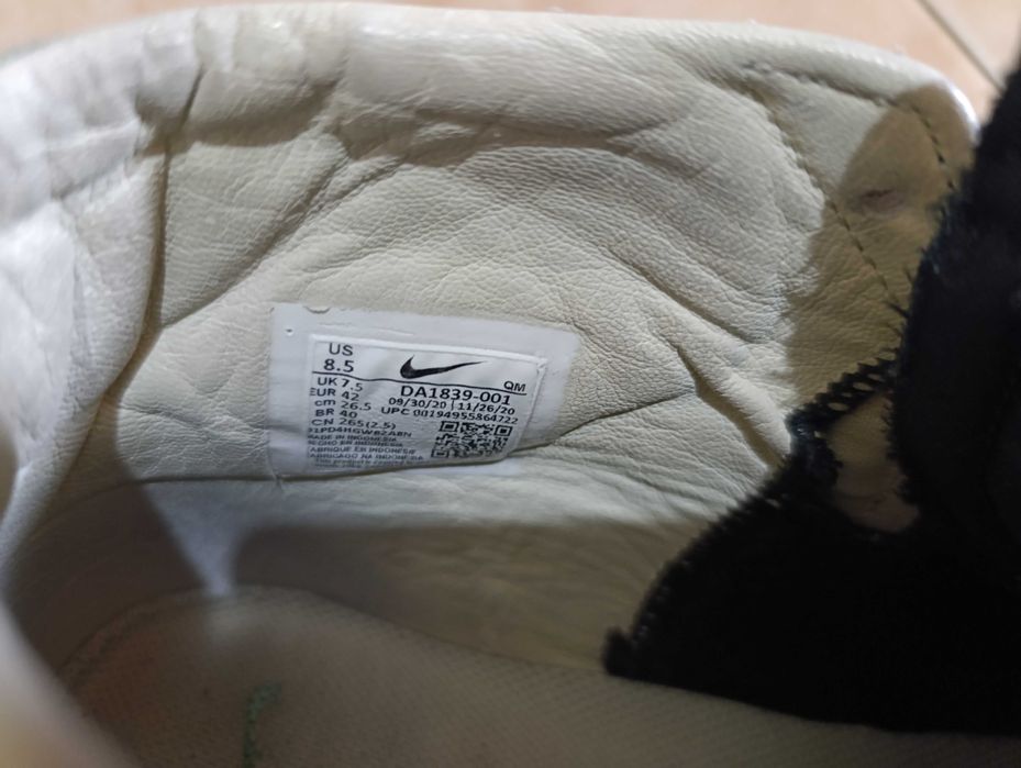 Кроссовки NIKE 41 размер. Оригинал.