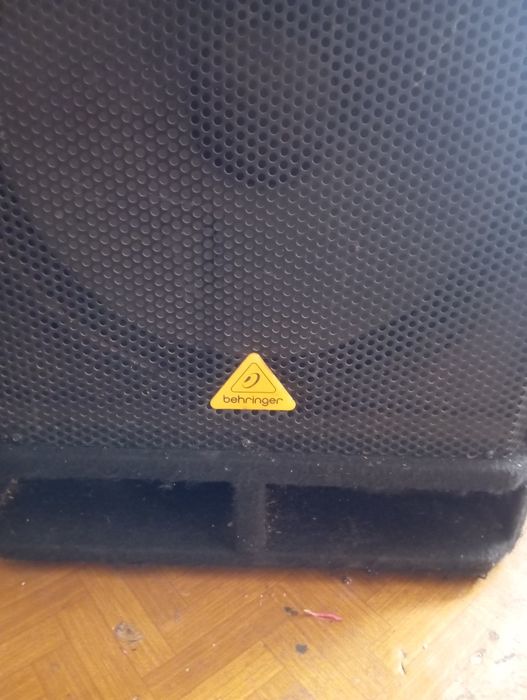 Бокс 18 с вграден усилвател и колна 15 активна