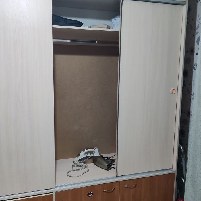 Продам бу шкаф купейный