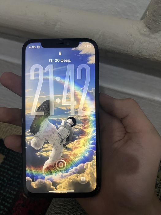 айфон 12 64гб акум 73%